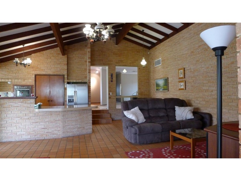 5 Allard Place, Leeming WA 6149