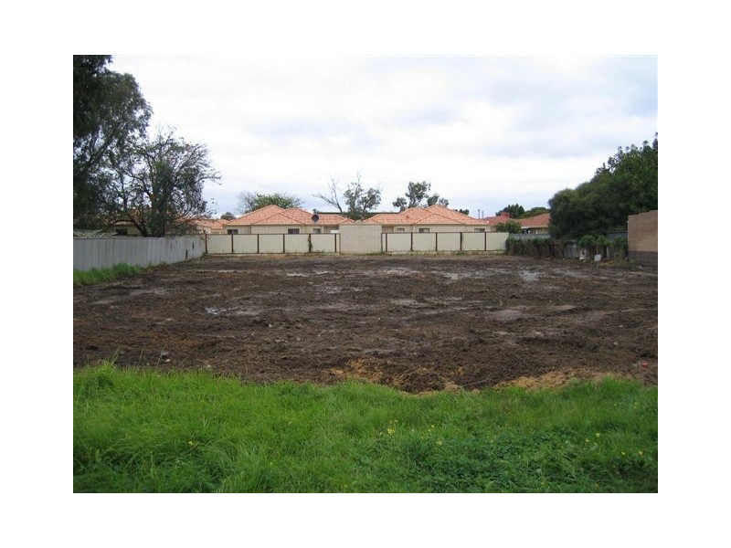 11 Mona Avenue, Beckenham WA 6107