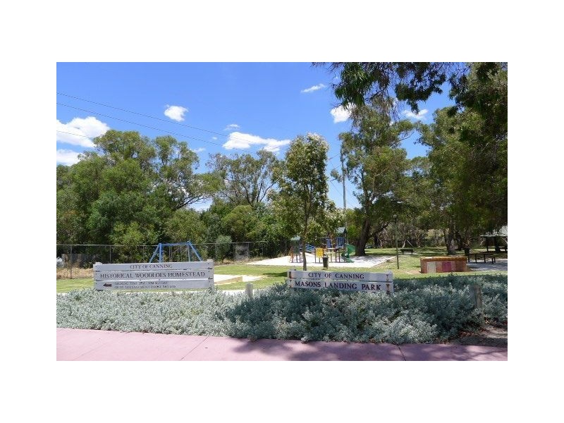 15 River Road, Cannington WA 6107