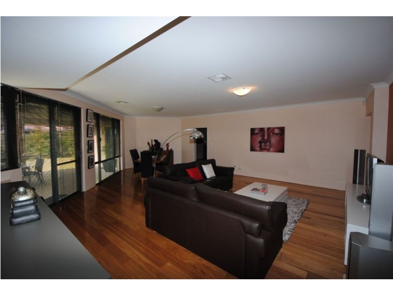 3 Baumea Turn, Hammond Park WA 6164