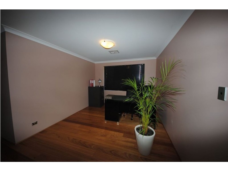 3 Baumea Turn, Hammond Park WA 6164