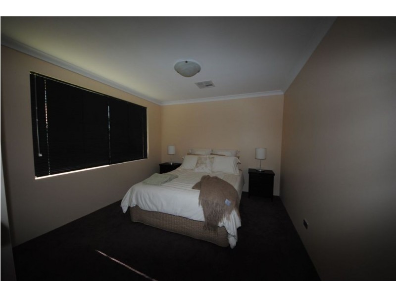 3 Baumea Turn, Hammond Park WA 6164