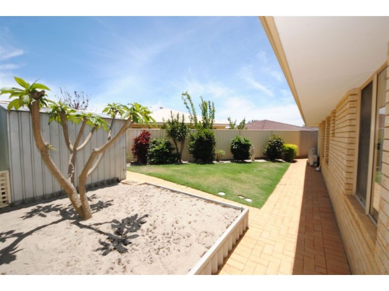 5b Cary Green, Bateman WA 6150