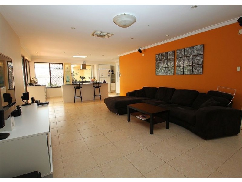 3 Hayes Road, Leeming WA 6149