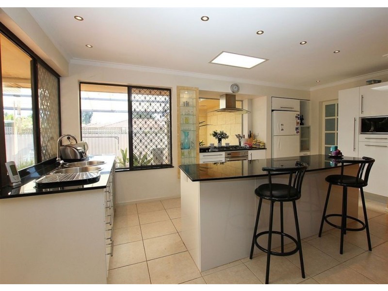 3 Hayes Road, Leeming WA 6149