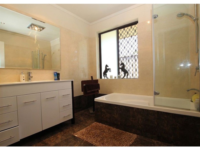 3 Hayes Road, Leeming WA 6149