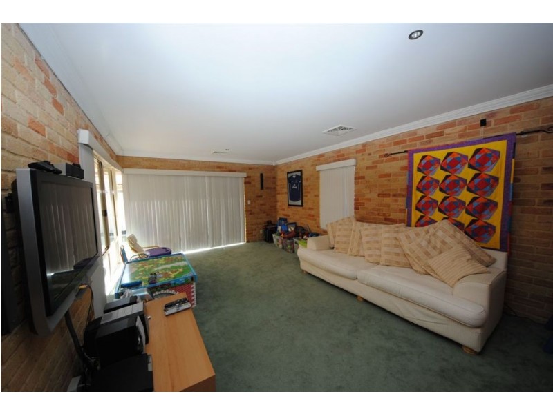 23 Woodrush Way, Canning Vale WA 6155