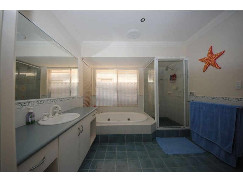 23 Woodrush Way, Canning Vale WA 6155