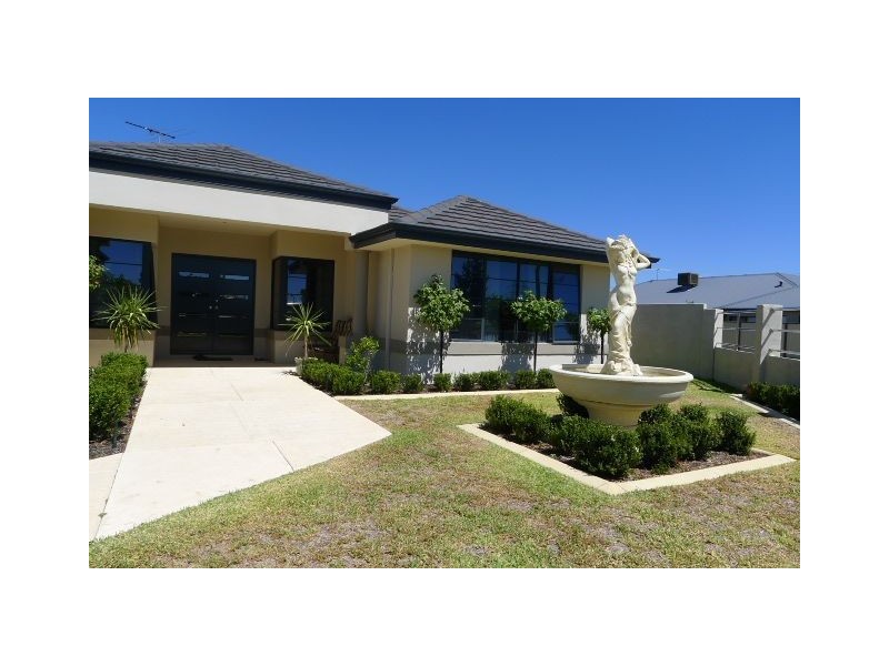 11 Radiata Promenade, Aubin Grove WA 6164