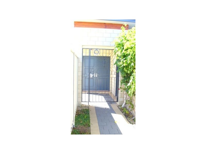 1 Skipper Crescent, Success WA 6164