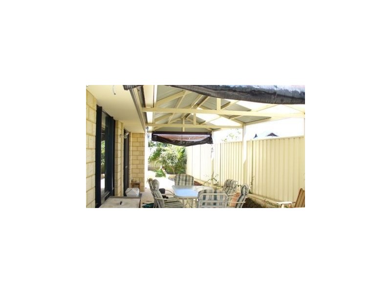 1 Skipper Crescent, Success WA 6164