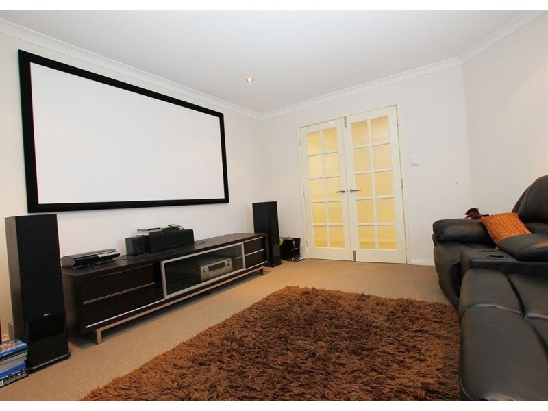 28 St Joseph Fairway, Success WA 6164