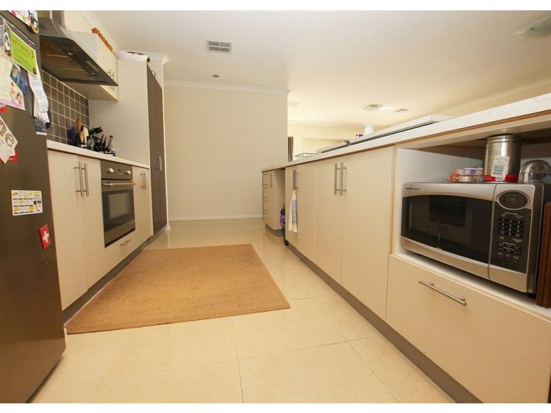 28 St Joseph Fairway, Success WA 6164