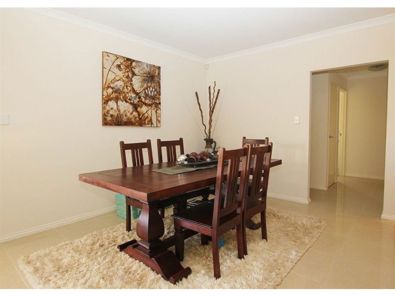 28 St Joseph Fairway, Success WA 6164