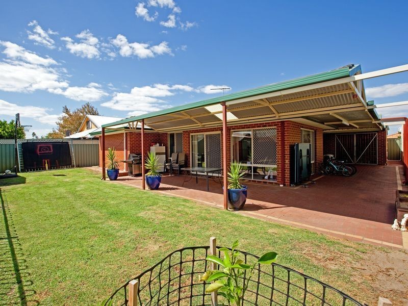 4 Jerrat Mews, Atwell WA 6164