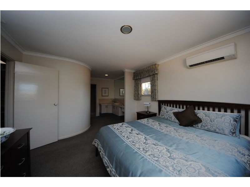 5 McWhae Place, Bull Creek WA 6149