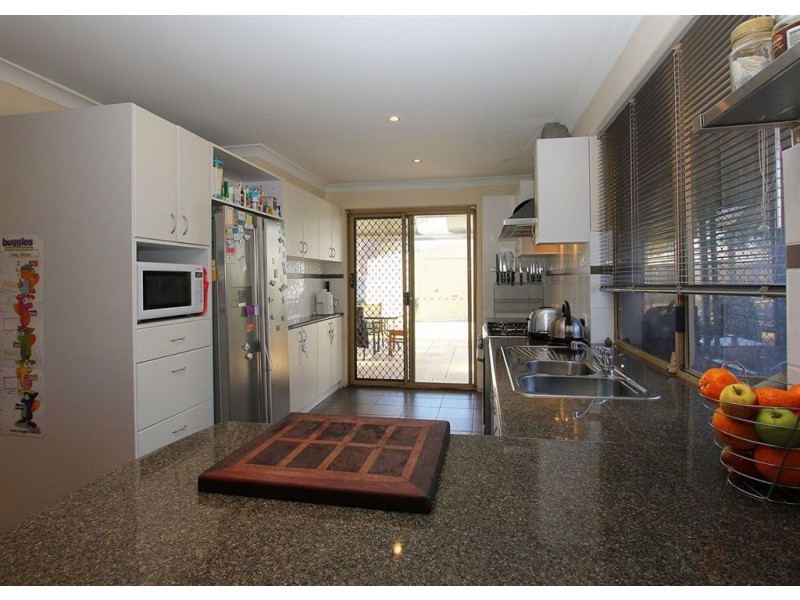 4 South Lake Drive, South Lake WA 6164