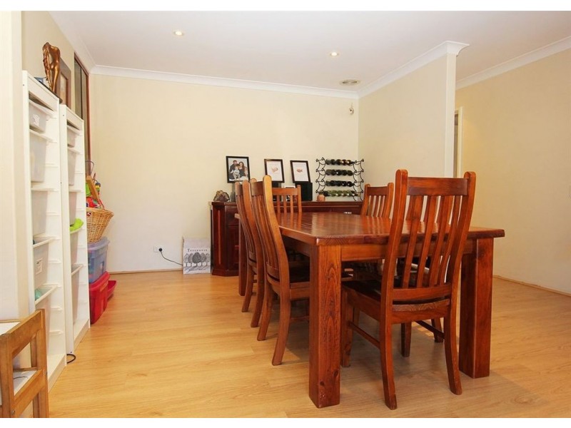 4 South Lake Drive, South Lake WA 6164