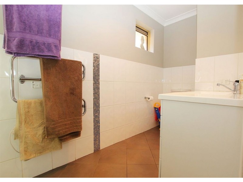 4 South Lake Drive, South Lake WA 6164