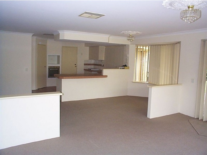 32 Woolmore Cross, Atwell WA 6164