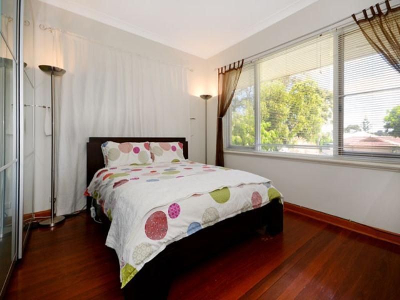 6 Eltham Street, Wembley Downs WA 6019