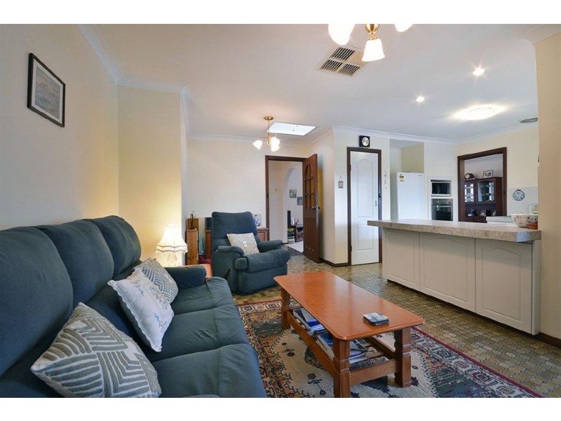 6 Downer Way, Bull Creek WA 6149