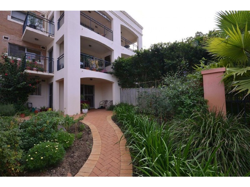 4/5 Doherty Road, Coolbellup WA 6163