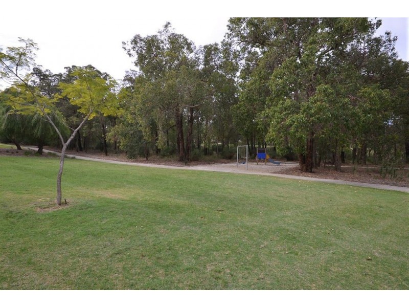 4/5 Doherty Road, Coolbellup WA 6163