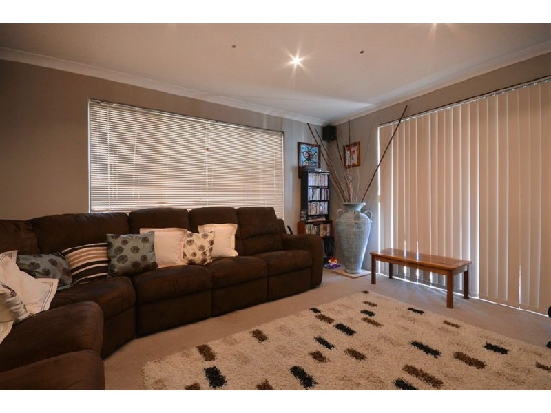 19 Froudist Circle, Southern River WA 6110