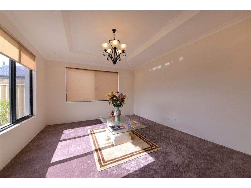 5 Zodiac Loop, Atwell WA 6164