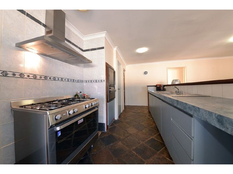 6 Monterey Crescent, Warnbro WA 6169