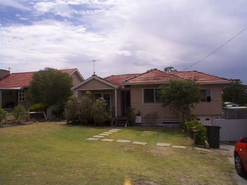 19 Tedrake Street, Willagee WA 6156