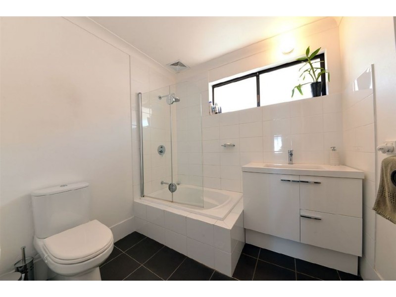 33 Whittaker Crescent, Bull Creek WA 6149