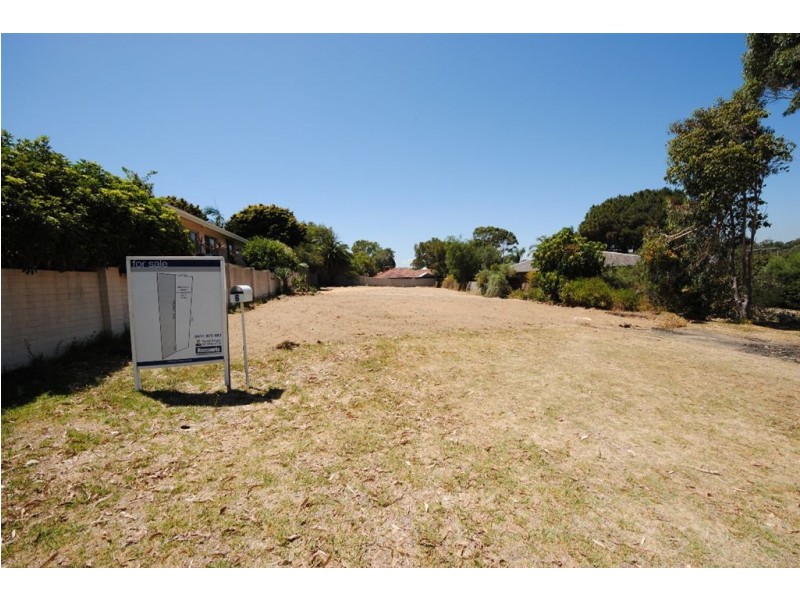 6 Eltham Street, Wembley Downs WA 6019