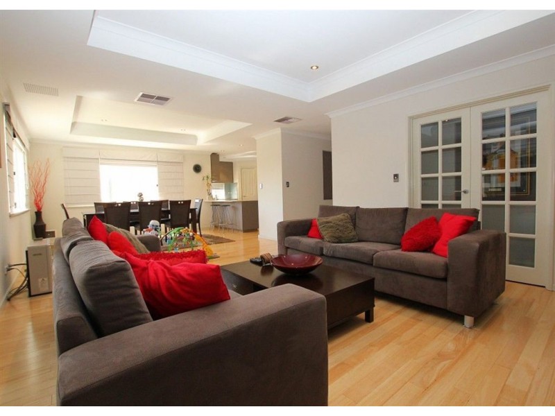 4 Edulis Avenue, Aubin Grove WA 6164