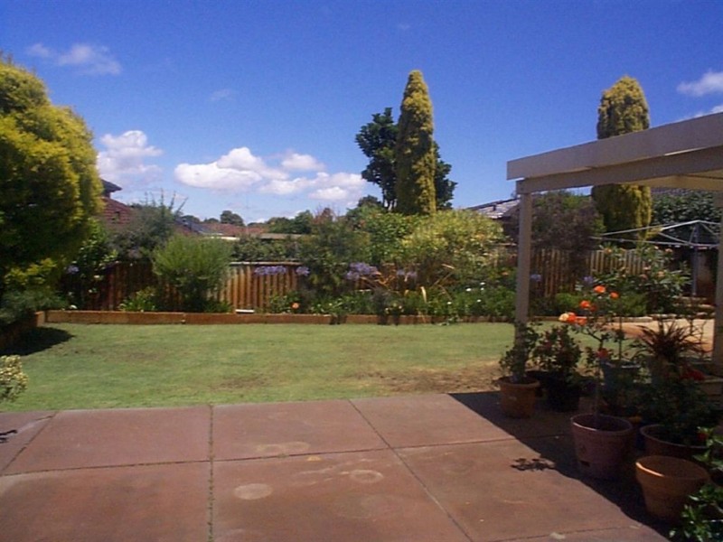 4 Vagg Street, Bull Creek WA 6149