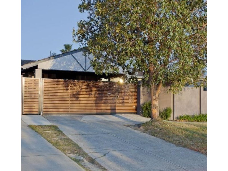 30 Moolyeen Road, Mount Pleasant WA 6153