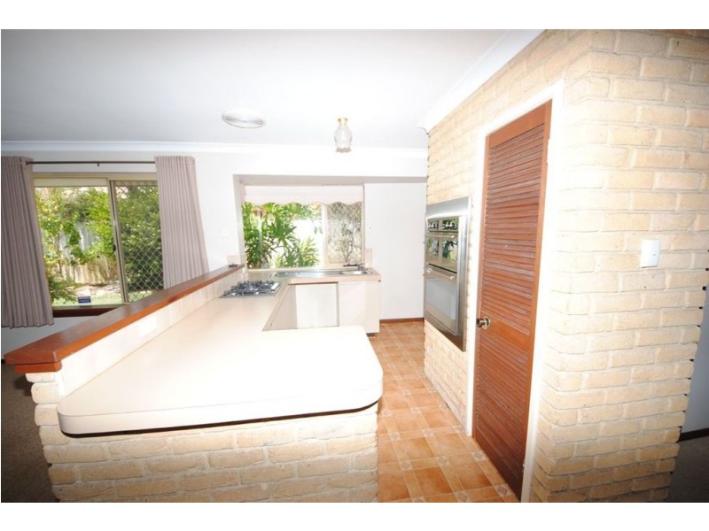 17 Nicholson Loop, Bateman WA 6150