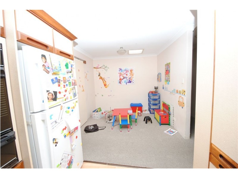 11 Broadhurst Crescent, Bateman WA 6150