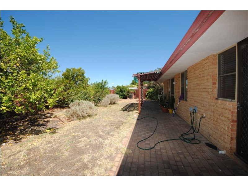 11 Broadhurst Crescent, Bateman WA 6150