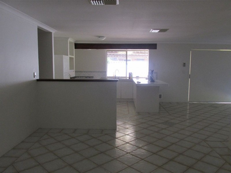 1 Oaten Retreat, Atwell WA 6164