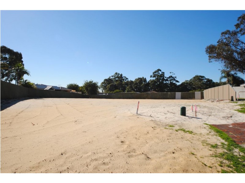 8 Reilly Court, Leeming WA 6149