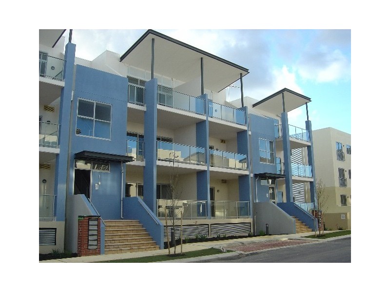 5/4 Ibera Way, Success WA 6164