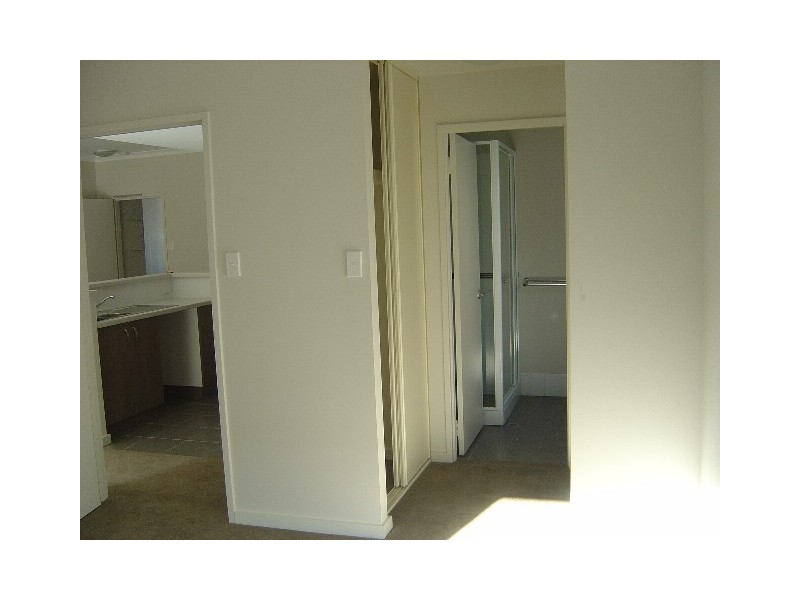 5/4 Ibera Way, Success WA 6164