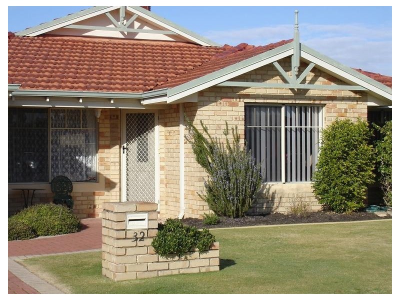 32 Woolmore Cross, Atwell WA 6164