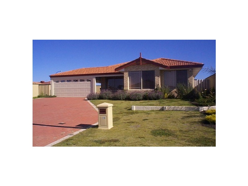 15 Champion Drive, Bertram WA 6167