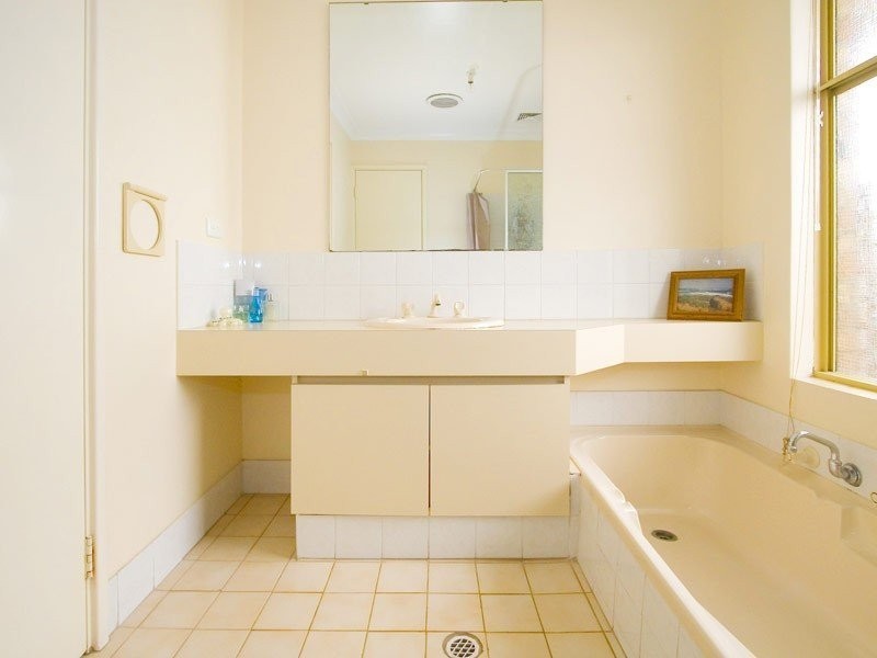 1/15 Moore Crescent, Kardinya WA 6163