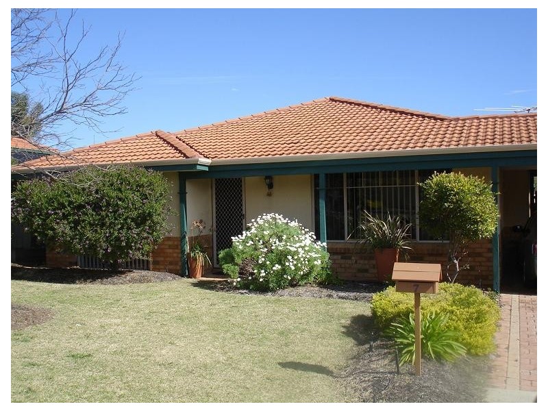 7 Manitoba Place, Success WA 6164