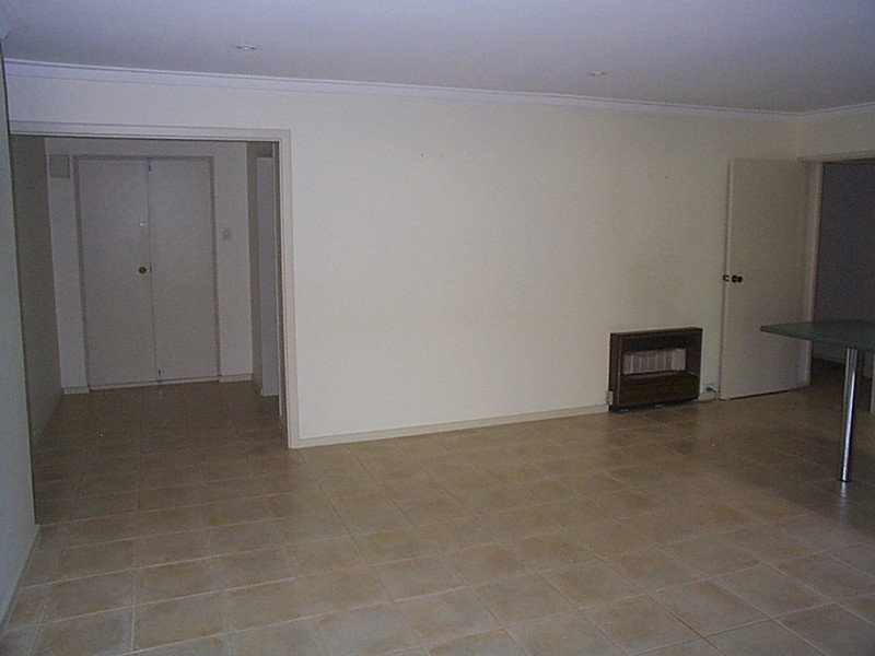 2 Nicholls Crescent, Bull Creek WA 6149