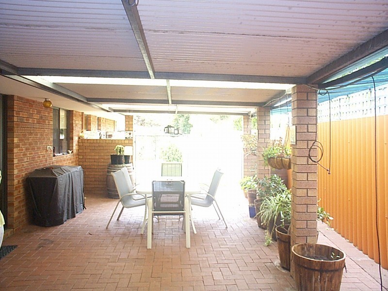 A/4 Anglesey Drive, Kardinya WA 6163